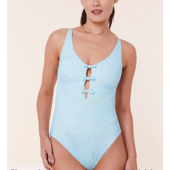 Andie The Mana One Piece Swimsuit blue Floral size M NWT - Picture 1 of 9